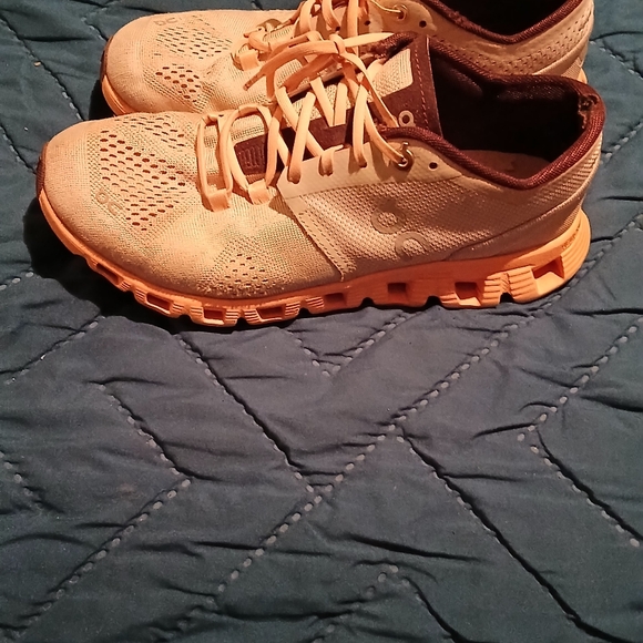 OnCloud X Running shoes | Size 6.5 W - Picture 6 of 9